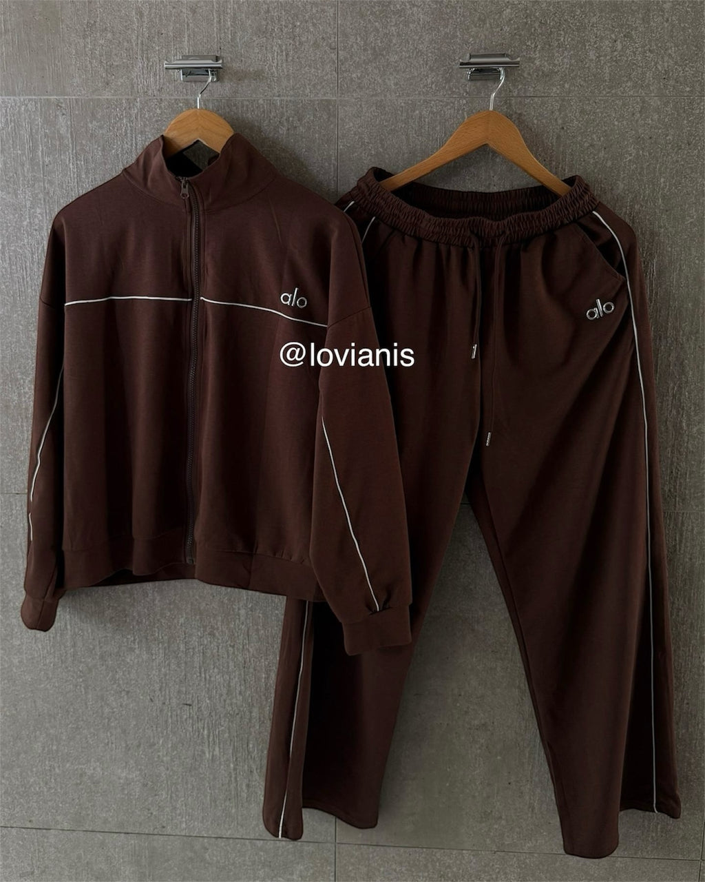 Alo Sporty brown Set