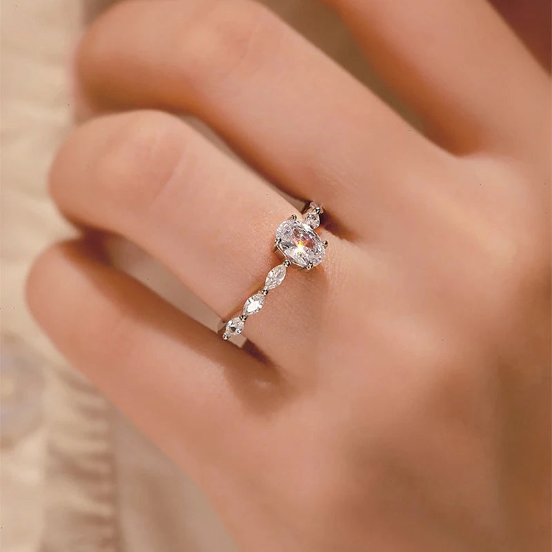 Silver Oval Ring Exquisite Zircon Stones